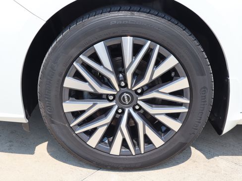 Used 2023 Nissan Altima 2.5 SV AWD/4WD image 23