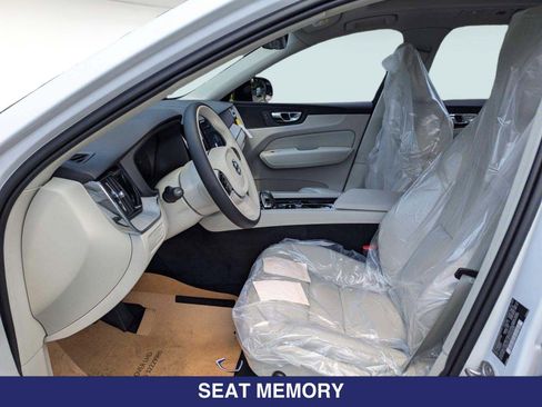 New 2025 Volvo XC60 T8 Plus w/ Protection Package Premier AWD/4WD image 9