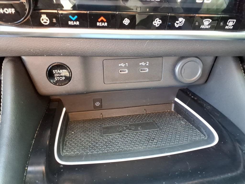 Used 2024 Nissan Rogue Platinum w/ Platinum Premium Package FWD image 12