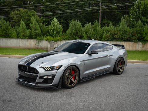 Used 2020 Ford Mustang Shelby GT500 w/ Technology Package RWD image 19