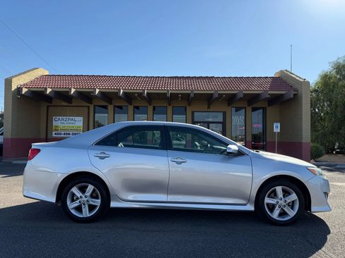 Used 2012 Toyota Camry SE image 12