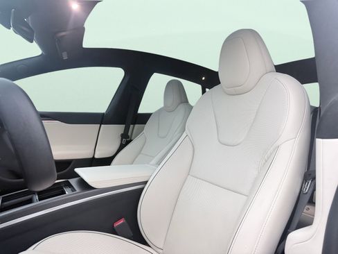 Used 2023 Tesla Model S Plaid image 33