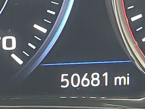 Used 2022 Chevrolet Traverse High Country image 12