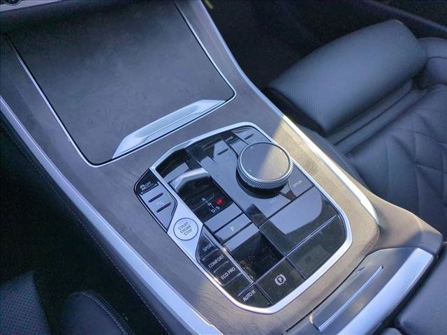 Certified 2025 BMW X5 sDrive40i RWD image 12