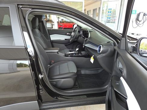 New 2026 Chevrolet Trax LT w/ Driver Confidence Package image 42