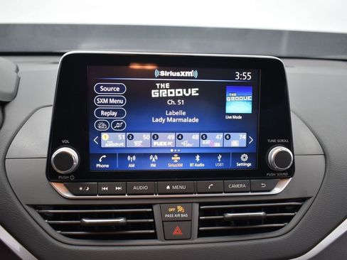 Certified 2025 Nissan Altima 2.5 S image 9