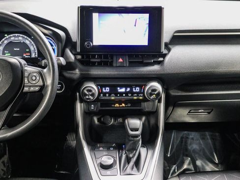 Certified 2025 Toyota RAV4 XLE AWD/4WD image 15