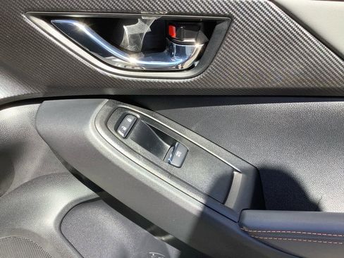 Certified 2025 Subaru Crosstrek 2.5i Limited w/ Crosstrek Mirror Package image 15