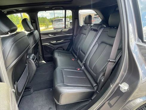 Certified 2025 Jeep Grand Cherokee Limited w/ Luxury Tech Group II AWD/4WD image 44