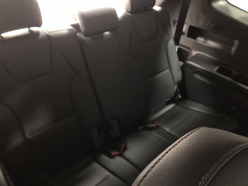 New 2025 Kia Telluride EX w/ EX Captain's Chair Package image 13