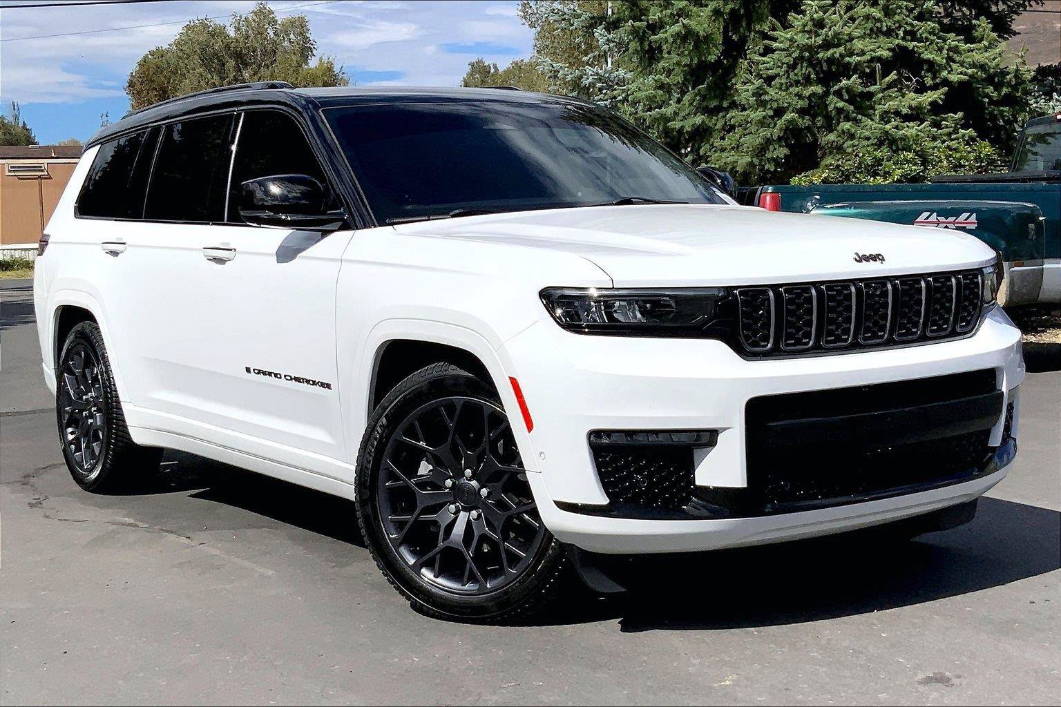 Certified 2024 Jeep Grand Cherokee L Summit w/ High Altitude Package AWD/4WD image 35