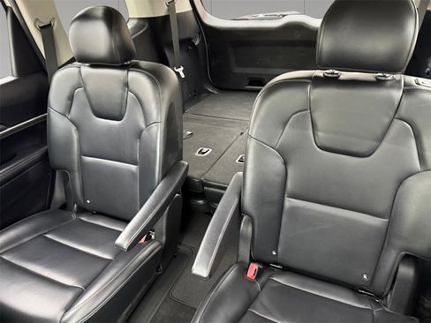 Used 2022 Kia Telluride S image 16