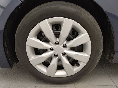 Used 2024 Toyota Corolla LE FWD image 31