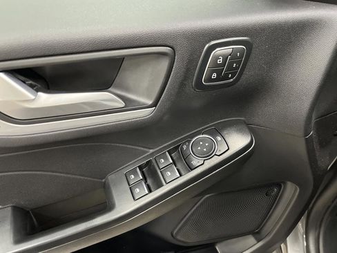 Used 2025 Ford Escape Platinum image 28