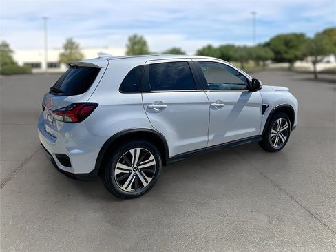 New 2025 Mitsubishi Outlander Sport SE image 7