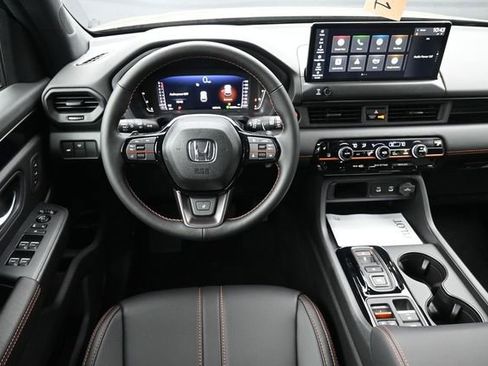 New 2026 Honda Pilot TrailSport image 9