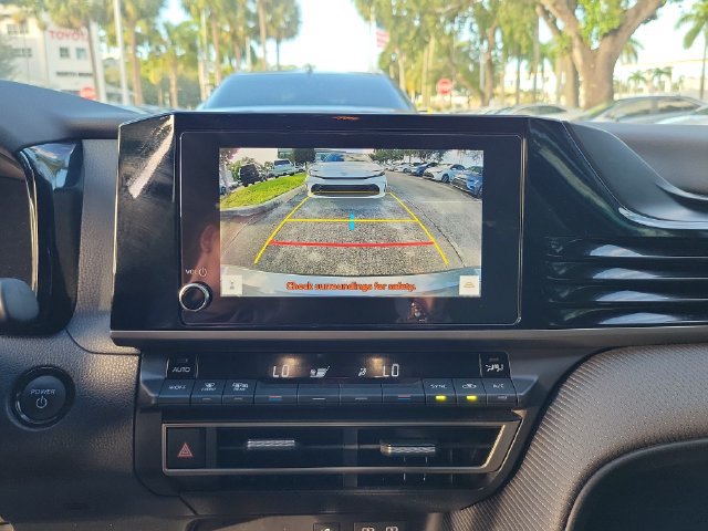 Used 2025 Toyota Camry SE FWD image 21