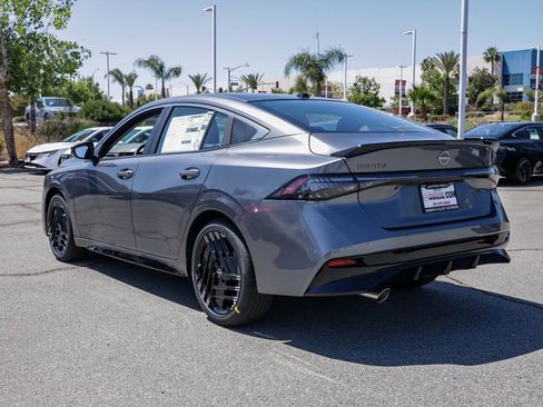 New 2026 Nissan Sentra SR FWD image 6