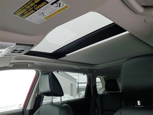 Used 2022 Nissan Rogue SV w/ SV Premium Package image 20