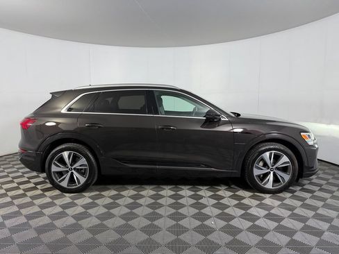 Used 2024 Audi Q8 e-tron Premium Plus w/ Premium Plus Package AWD/4WD image 6