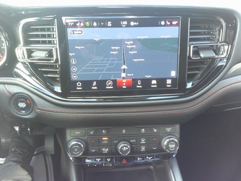 Used 2024 Dodge Durango GT image 27