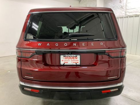 Used 2023 Jeep Wagoneer Series III w/ Rear Seat Video Group 1 image 6
