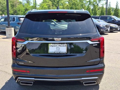 Used 2024 Cadillac XT6 Premium Luxury w/ LPO, Floor Liner Package AWD/4WD image 5