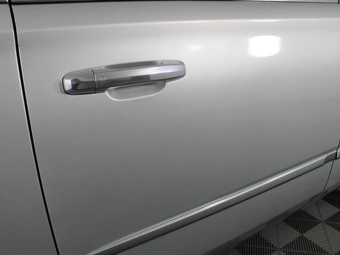 Used 2020 Cadillac Escalade ESV Luxury AWD/4WD image 39