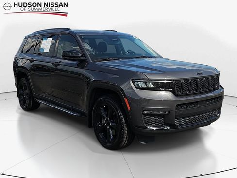 Used 2022 Jeep Grand Cherokee L Limited w/ Black Appearance Package RWD image 1