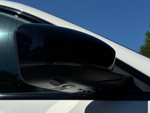 Used 2022 Maserati Levante Modena AWD/4WD image 23