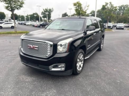 Used 2017 GMC Yukon XL Denali AWD/4WD image 4
