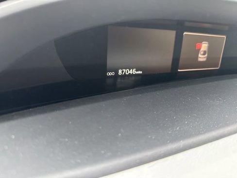 Used 2020 Toyota Prius LE FWD image 9