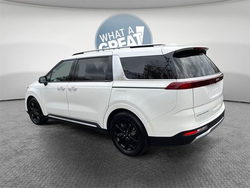 Used 2022 Kia Carnival SX image 6