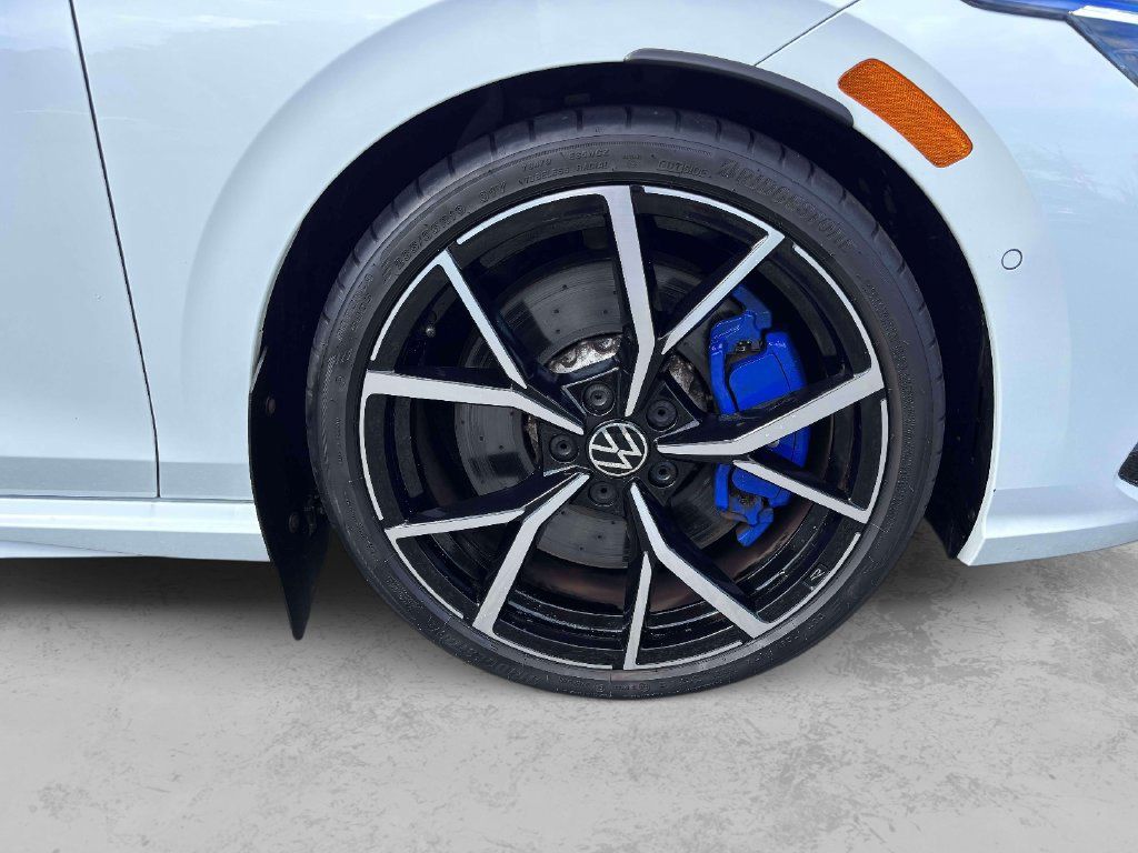 Used 2022 Volkswagen Golf R AWD/4WD image 37