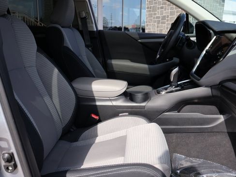 Used 2025 Subaru Outback Premium image 10