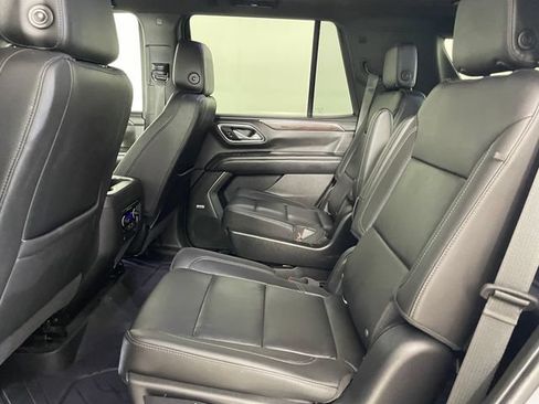 Used 2021 Chevrolet Tahoe Z71 w/ Z71 Signature Package AWD/4WD image 16