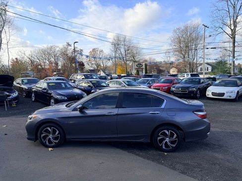 Used 2016 Honda Accord LX image 12