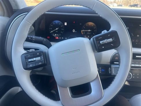 Used 2026 Hyundai Palisade Calligraphy image 3