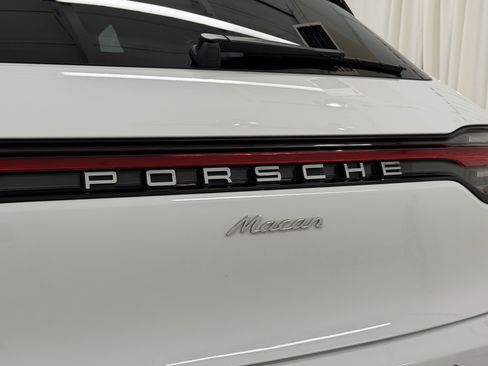 Certified 2025 Porsche Macan image 58