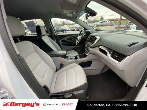 Certified 2022 GMC Terrain SLE w/ Driver Convenience Package image 32