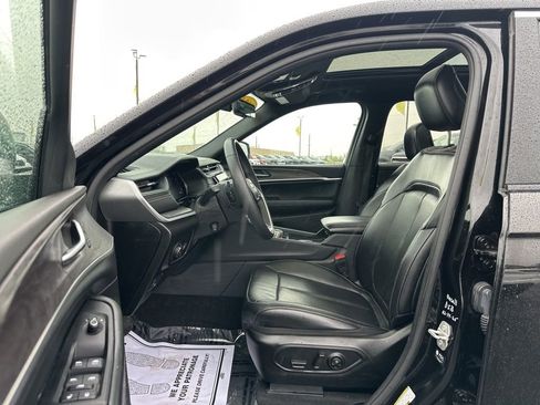 Used 2024 Jeep Grand Cherokee L Limited w/ Luxury Tech Group II AWD/4WD image 8