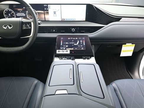 New 2026 INFINITI QX80 4WD image 29