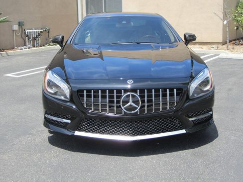 Used 2013 Mercedes-Benz SL 550 image 9