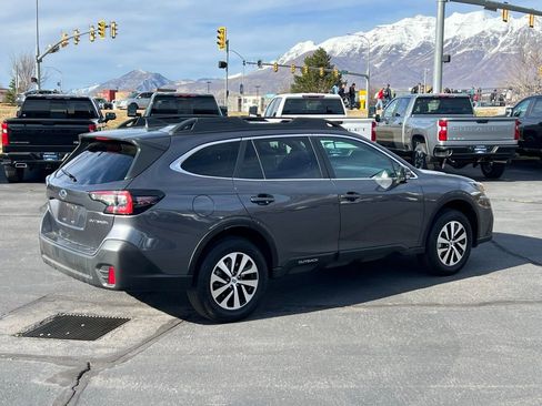 Used 2022 Subaru Outback Premium AWD/4WD image 9