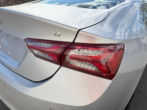 Used 2020 Chevrolet Malibu LT image 12