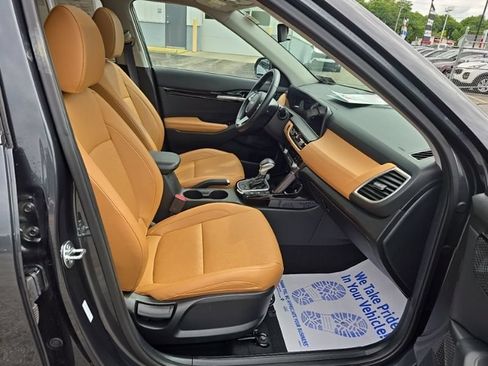 Certified 2024 Kia Seltos EX AWD/4WD image 32