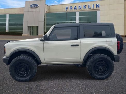 New 2025 Ford Bronco Base image 4