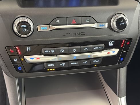 Used 2020 Ford Explorer ST w/ Premium Technology Package image 20