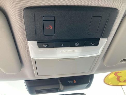 Used 2023 Mitsubishi Outlander SE AWD/4WD image 23