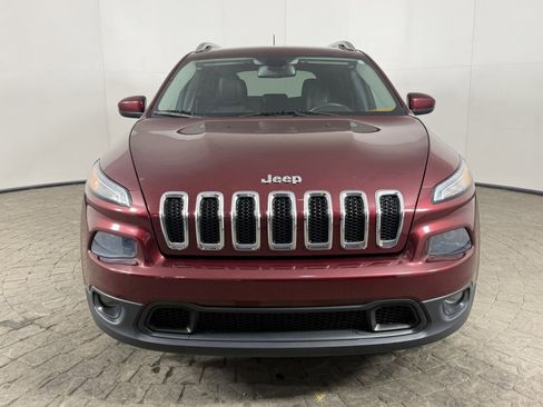 Used 2018 Jeep Cherokee Latitude Plus w/ Cold Weather Group image 2